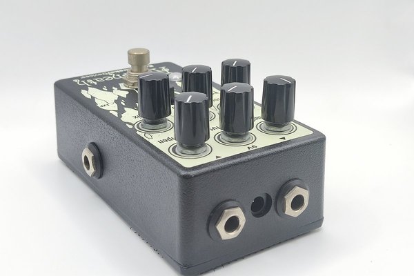EarthQuaker Devices Afterneath v3 限定カラー EarthQuaker Devices Afterneath V3 - Town Center Music